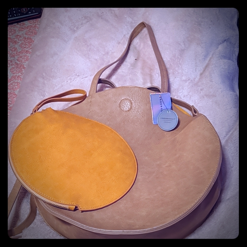 Under One Sky REVERSIBLE purse NWT w cosmetic bag